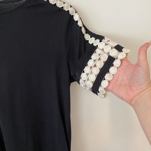 J Crew Comfy Black and Cream Embroidery Stitch Circles Sleeve Hem Design Top XXS - Picture 10 of 11